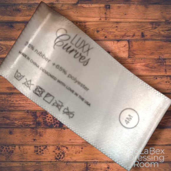 Luxx Curves Fitness Bandage Wrap - Picture 2 of 14